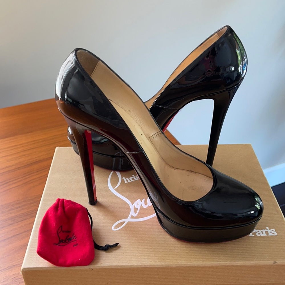 Christian Louboutin Bianca Patent Pump 40.5